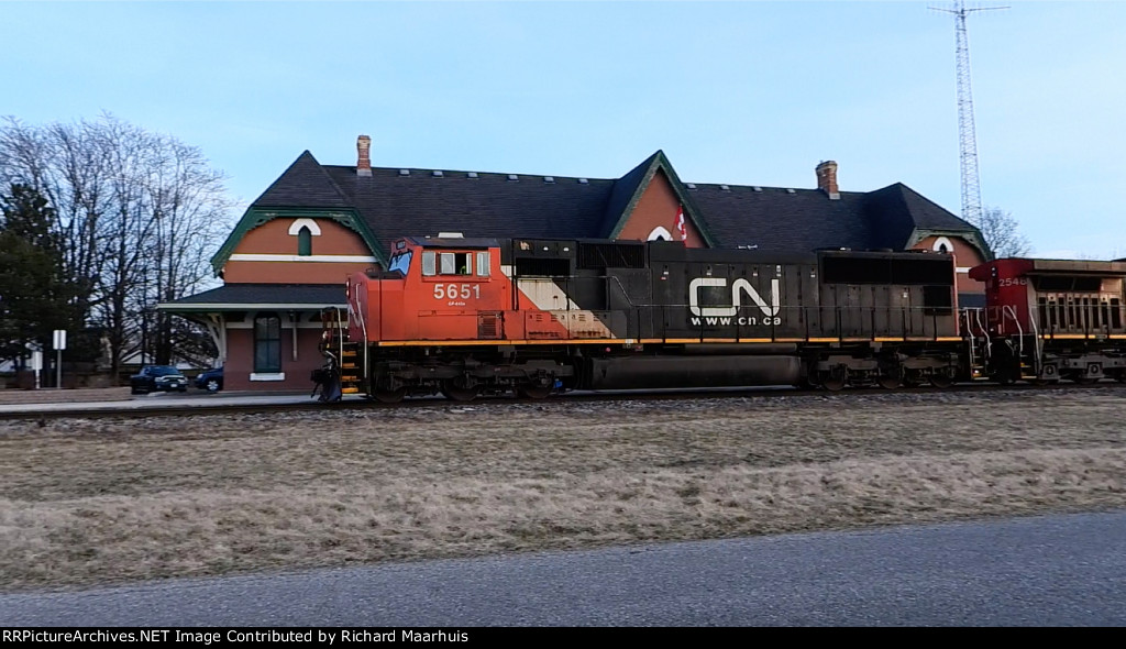 CN 5651